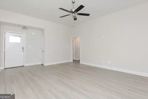 Living - 128 Rocky Rd, Perry, GA 31069 photo 3 of 6