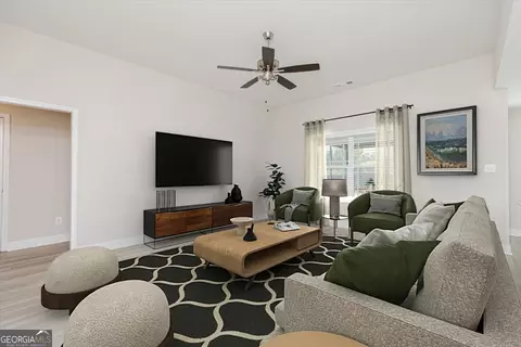 Living - 128 Rocky Rd, Perry, GA 31069 photo 1 of 6