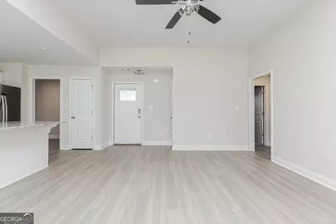 Living - 128 Rocky Rd, Perry, GA 31069 photo 6 of 6