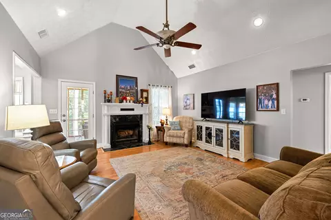 Living - 114 Copper Creek Dr, Lagrange, GA 30240 photo 1 of 1