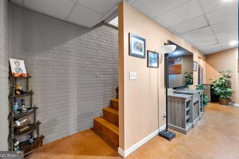 Entry Way - 114 Copper Creek Dr, Lagrange, GA 30240 photo 7 of 8