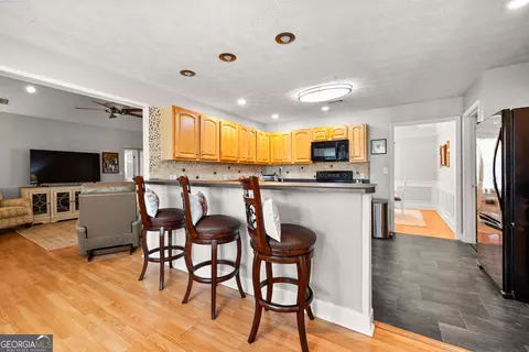 Kitchen - 114 Copper Creek Dr, Lagrange, GA 30240 photo 2 of 4