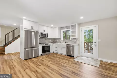Kitchen - 245 Currahee Pl, Toccoa, GA 30577 photo 2 of 4
