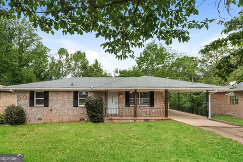4080 Emerald Lake Dr, Decatur, GA 30035