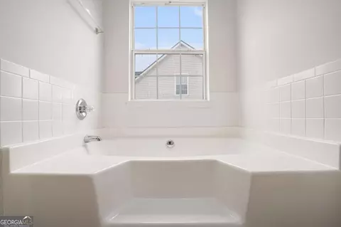 Bath - 80 Capeton Ct, Covington, GA 30016 photo 3 of 3