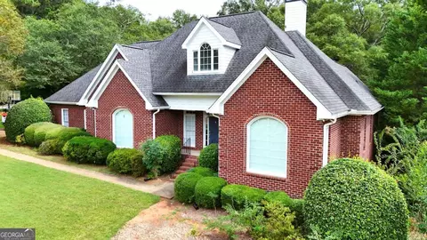 112 Deerhollow Rd, Bogart, GA 30622