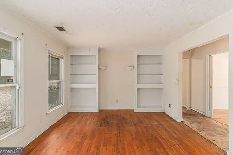 Living - 14908 Brown Bridge Rd, Covington, GA 30016 photo 3 of 5