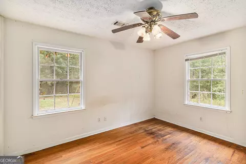 Bedroom - 14908 Brown Bridge Rd, Covington, GA 30016 photo 4 of 5
