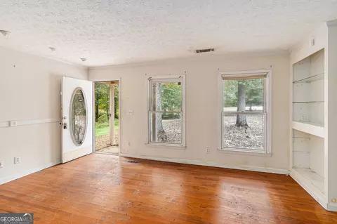 Living - 14908 Brown Bridge Rd, Covington, GA 30016 photo 1 of 5