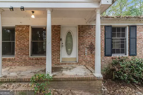 Exterior - 14908 Brown Bridge Rd, Covington, GA 30016 photo 3 of 4