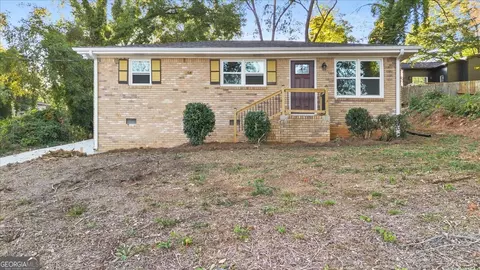 864 Oak St NW, Atlanta, GA 30318