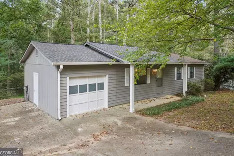2853 Melanie Ln, Douglasville, GA 30135