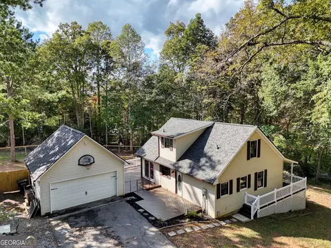 277 Tracy St, Blairsville, GA 30512