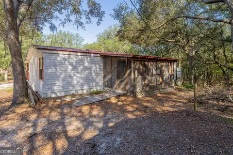 Exterior - 5768 Holly Dr, Blackshear, GA 31516 photo 4 of 5