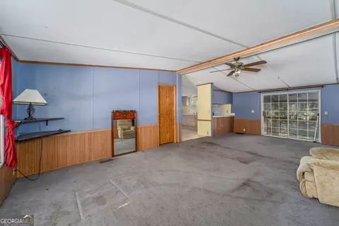Living - 5768 Holly Dr, Blackshear, GA 31516 photo 1 of 3