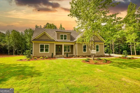 1031 Graham Dr, Madison, GA 30650