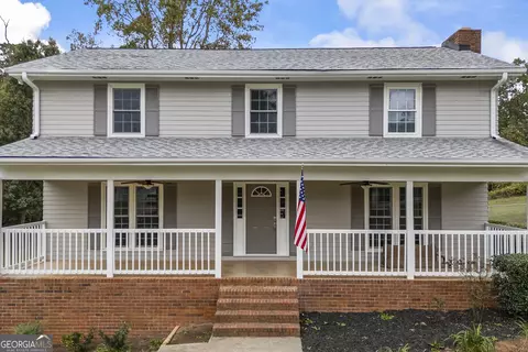 56 Crawford Manor Dr, Toccoa, GA 30577