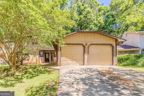 1074 Cherokee Hts, Stone Mountain, GA 30083