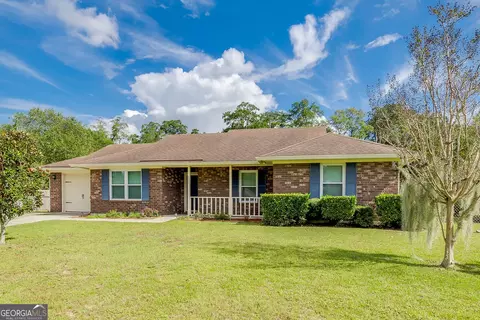 202 Richmond Dr, Bloomingdale, GA 31302