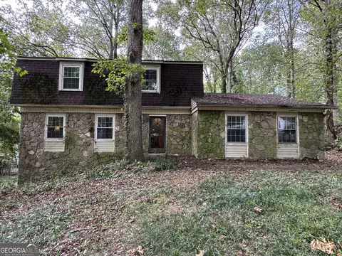 201 Hunting Creek Dr, Marietta, GA 30068