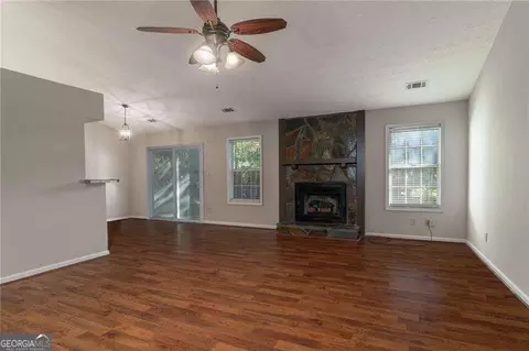 922 Riverstone Way, Woodstock, GA 30188