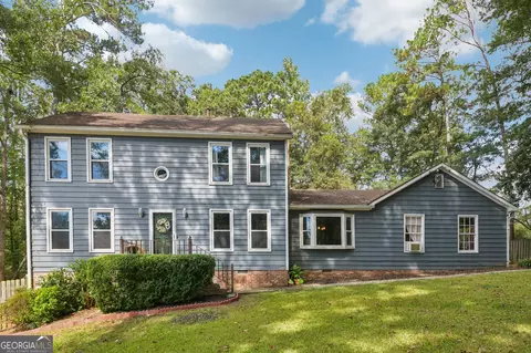 232 Sarann Ct NW, Lilburn, GA 30047