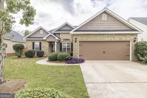 200 Amber Dr, Byron, GA 31008