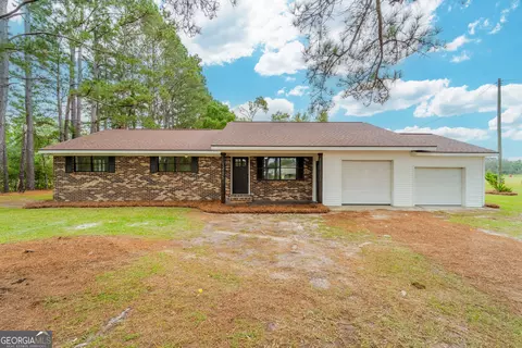 5406 Blue Spruce Rd, Blackshear, GA 31516