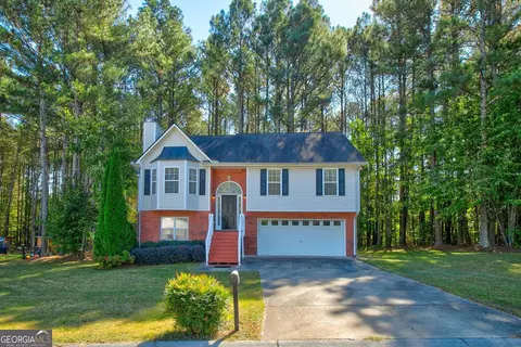54 Greatwood Dr, White, GA 30184
