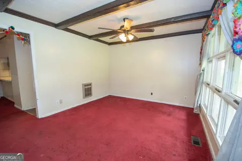 Living - 141 Avery Dr, Lagrange, GA 30240 photo 2 of 6