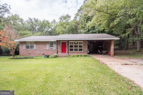 Exterior - 141 Avery Dr, Lagrange, GA 30240 photo 1 of 6