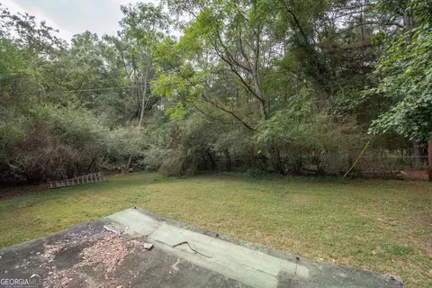 Exterior - 141 Avery Dr, Lagrange, GA 30240 photo 2 of 6