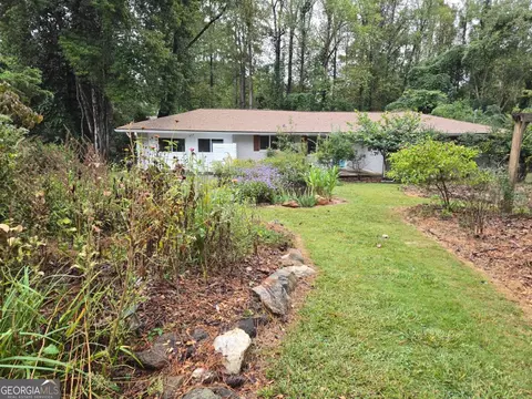 352 Greencrest Dr, Athens, GA 30605