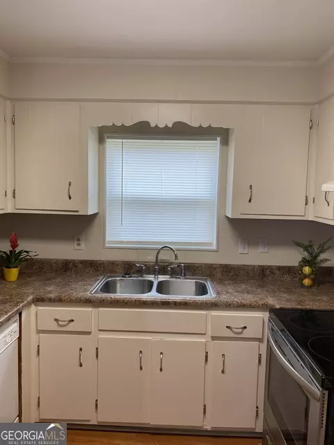 Kitchen - 3407 Covington Dr, Augusta, GA 30909 photo 3 of 5