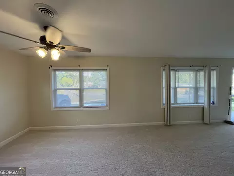 Living - 3407 Covington Dr, Augusta, GA 30909 photo 2 of 6
