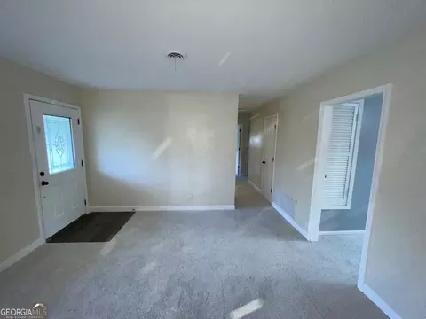 Living - 3407 Covington Dr, Augusta, GA 30909 photo 3 of 6