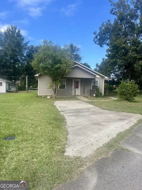 713 Walcott St, Perry, GA 31069