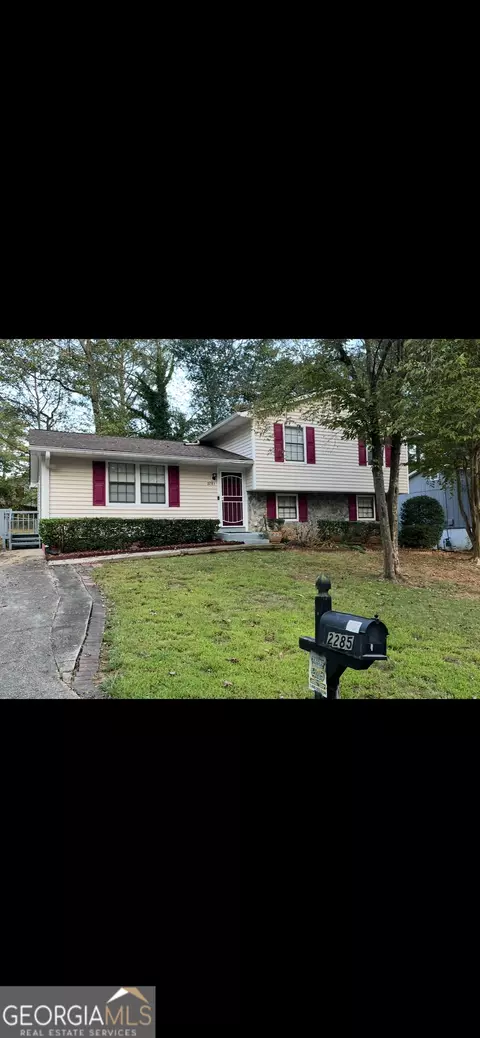 2285 Cherokee Valley Cir, Lithonia, GA 30058