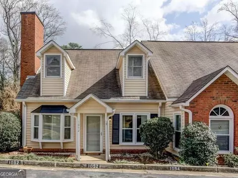 1052 Sasha Ln, Roswell, GA 30075