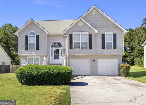10571 Starling Trl, Hampton, GA 30228
