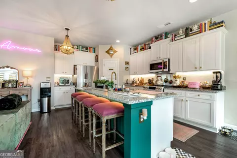 Kitchen - 425 Crystal Way, Cornelia, GA 30531 photo 2 of 3