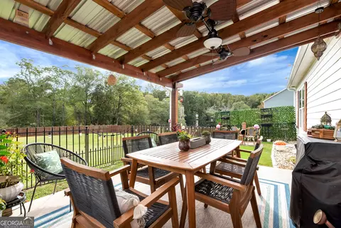 Exterior - 425 Crystal Way, Cornelia, GA 30531 photo 2 of 12