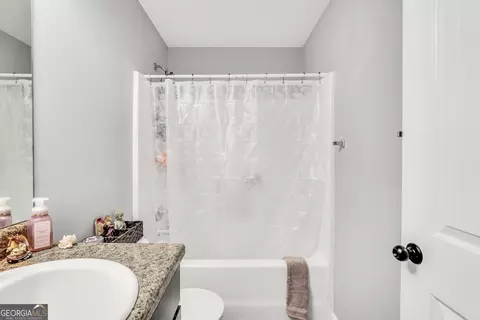 Bath - 136 Kennedy Blvd, Jackson, GA 30233 photo 4 of 4