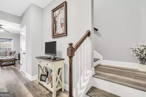 Entry Way - 136 Kennedy Blvd, Jackson, GA 30233 photo 2 of 4