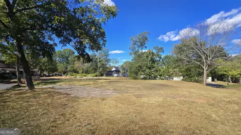332 N 14th St, Griffin, GA 30223