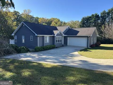 147 Sunset Oaks Dr, Cornelia, GA 30531