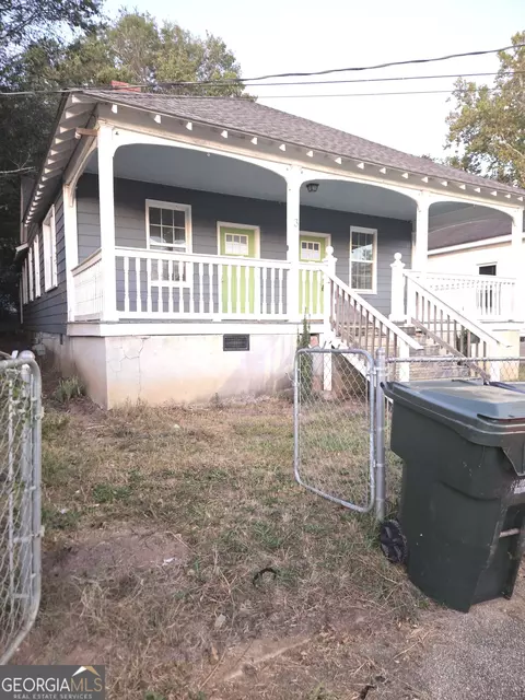 3 Oak St, Porterdale, GA 30014