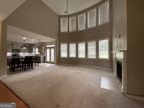 Living - 302 Brampton Way, Perry, GA 31069 photo 3 of 9