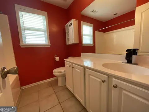 Bath - 302 Brampton Way, Perry, GA 31069 photo 4 of 4