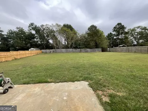 Exterior - 302 Brampton Way, Perry, GA 31069 photo 2 of 4